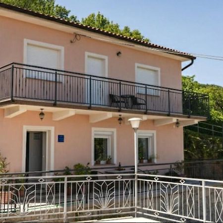 Апартаменты Apartman Bregi**** Donji Rukavac Экстерьер фото
